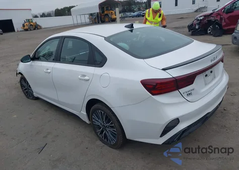 2023 Kia Forte Gt-Line z USA, uszkodzony, nr VIN 3KPF54AD8PE608449